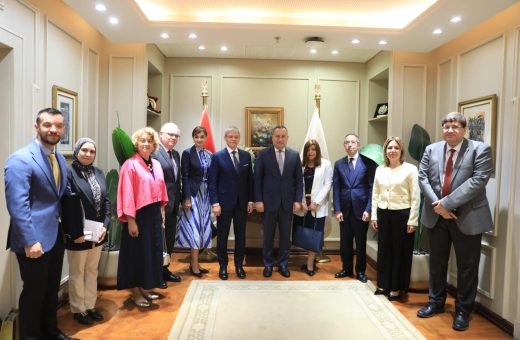 IMG 20260606 WA0018 مصر تعزز تعاونها مع الفرانكفونية ورومانيا التعليم العالي: مصر تعزز تعاونها مع الفرانكفونية ورومانيا وتؤكد دور التعليم في دعم التنمية بإفريقيا موقع في الجامعة