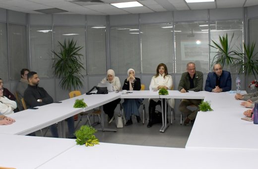 IMG 20260607 WA0034 مؤتمر عين شمس يناقش دور الإعلام في ترسيخ القيم الجامعة الألمانية بالقاهرة تعزز تعاونها الدولي في علوم البيانات بزيارة خبير جامعة كتالونيا موقع في الجامعة