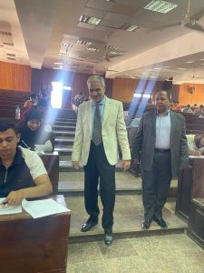 رئيس جامعة أسوان يؤكد انتظام امتحانات دار العلوم وتوفير سبل الراحة للطلاب 5 IMG 20260607 WA0058 رئيس جامعة أسوان يؤكد انتظام امتحانات دار العلوم رئيس جامعة أسوان يؤكد انتظام امتحانات دار العلوم وتوفير سبل الراحة للطلاب موقع في الجامعة