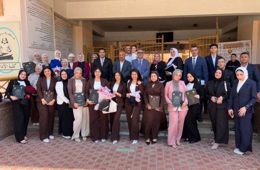 IMG 20260611 WA0028 مشروعات تخرج طلاب العلاقات العامة بجامعة سوهاج وسط إشادة أكاديمية ومهنية.. مناقشة مشروعات تخرج طلاب العلاقات العامة بجامعة سوهاج| صور موقع في الجامعة