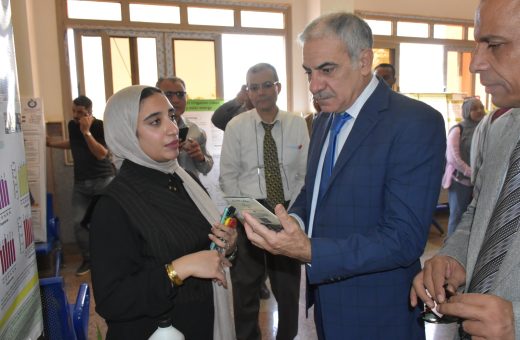 IMG 20260615 WA0011 طلاب زراعة جامعة أسوان يقدمون حلولًا مبتكرة 40 مشروعًا و12 شركة ناشئة.. طلاب زراعة جامعة أسوان يقدمون حلولًا مبتكرة لخدمة التنمية المستدامة موقع في الجامعة