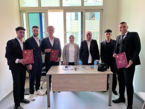 IMG 20260615 WA0079 تخرج مناقشة مشروعات تخرج أول دفعة ببرنامج معلوماتية الأعمال والتحول الرقمي بجامعة حلوان الأهلية موقع في الجامعة