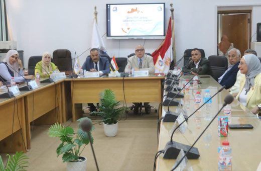جامعة قناة السويس توقع بروتوكول تعاون مع القابضة لمياه الشرب 