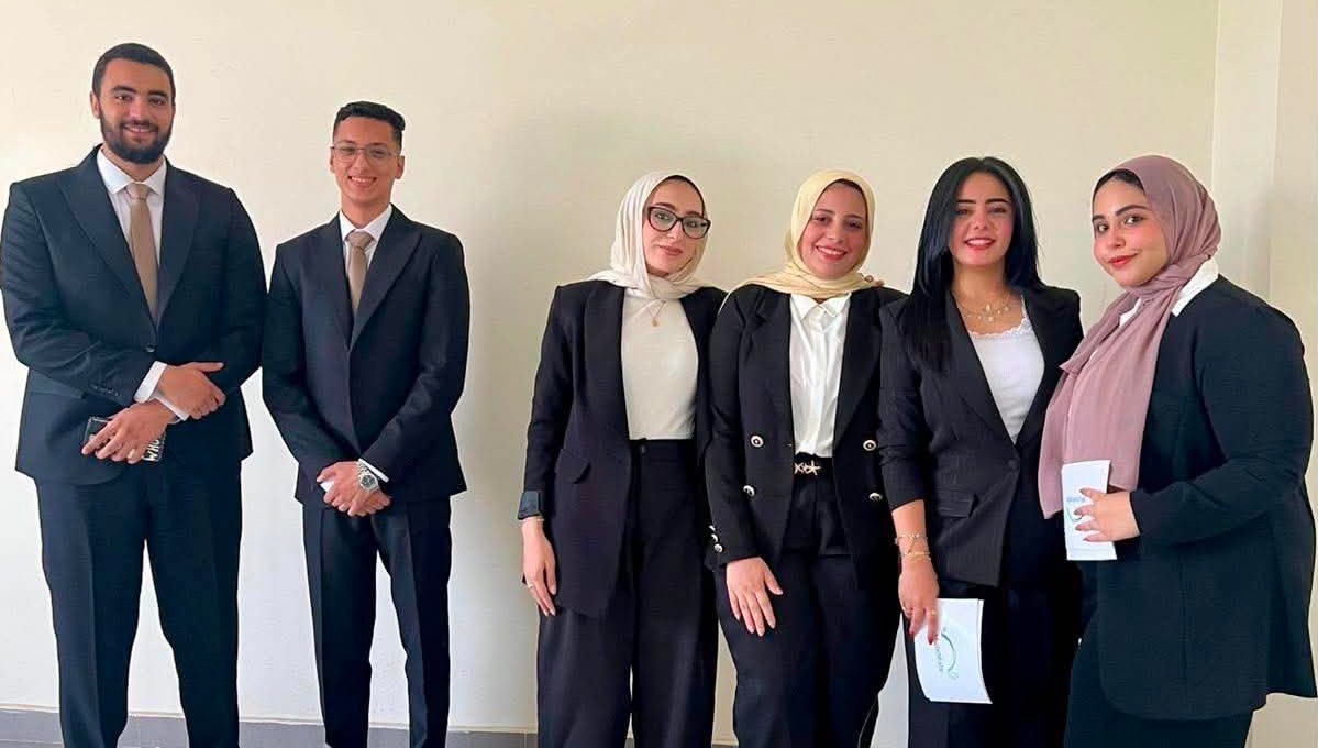 طلاب جامعة حلوان الأهلية يبتكرون MuteMate لتحويل لغة الإشارة إلى نصوص مفهومة