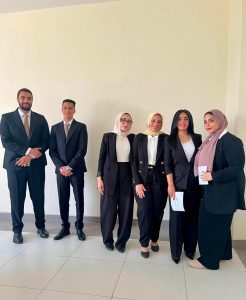 طلاب جامعة حلوان الأهلية يبتكرون MuteMate لتحويل لغة الإشارة إلى نصوص مفهومة.. تفاصيل 2 طلاب جامعة حلوان الأهلية يبتكرون MuteMate لتحويل لغة الإشارة إلى نصوص مفهومة