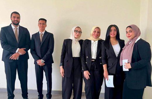 طلاب جامعة حلوان الأهلية يبتكرون MuteMate لتحويل لغة الإشارة إلى نصوص مفهومة