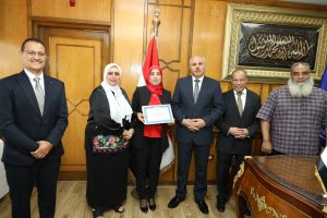 رئيس جامعة قناة السويس