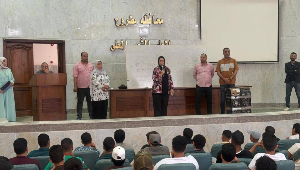 IMG 1092 تعليم مطروح تعليم مطروح: إقبال طلابي كبير على المراجعات النهائية للشهادة الإعدادية 2026 موقع في الجامعة