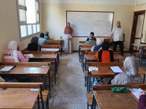 IMG 1281 طلاب الإعدادية بالغربية 421 لجنة تستقبل طلاب الإعدادية بالغربية.. والمحافظ يؤكد انتظام الامتحانات موقع في الجامعة