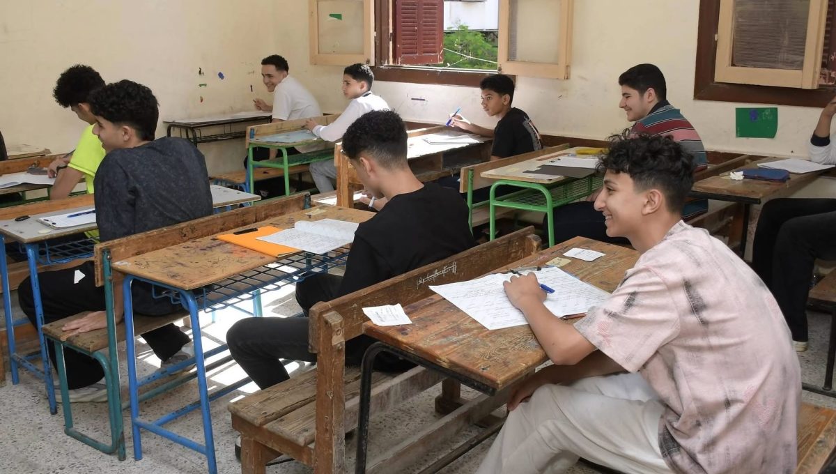 IMG 1286 الدراسات الاجتماعية أقوى مراجعة نهائية.. أسئلة الدراسات الاجتماعية المتوقعة للصف الثالث الإعدادي 2026 موقع في الجامعة