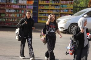 IMG 1308 امتحانات الشهادة الإعدادية بأسيوط اليوم.. 78 ألف طالب يؤدون أول امتحانات الشهادة الإعدادية بأسيوط موقع في الجامعة