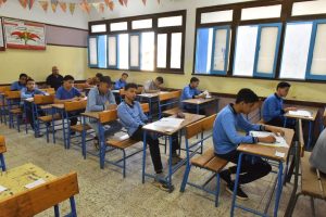 IMG 1535 الشهادة الإعدادية في أسيوط انضباط كامل بلجان الشهادة الإعدادية في أسيوط دون معوقات.. والمحافظ يؤكد: توفير المناخ المناسب للطلاب أولوية موقع في الجامعة