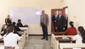 IMG 1546 امتحانات الإعدادية بالإسكندرية 111 ألف طالب يؤدون امتحانات الإعدادية بالإسكندرية.. والمحافظ يؤكد: توفير بيئة آمنة وهادئة للطلاب أولوية موقع في الجامعة