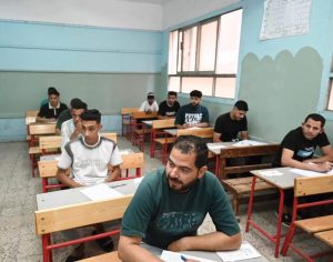 IMG 1668 محافظ الغربية يتفقد لجان الدبلومات محافظ الغربية يتفقد لجان الدبلومات الفنية بطنطا ويؤكد: تهيئة الأجواء أولوية للطلاب موقع في الجامعة