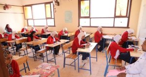 مدير تعليم الوادي الجديد: طلاب الإعدادية يختتمون الامتحانات في أجواء هادئة بمادة العلوم 5 IMG 1919 طلاب الإعدادية يختتمون الامتحانات مدير تعليم الوادي الجديد: طلاب الإعدادية يختتمون الامتحانات في أجواء هادئة بمادة العلوم موقع في الجامعة