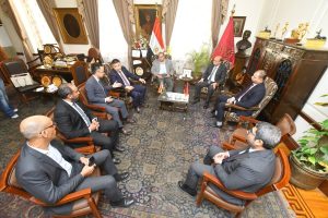IMG 2483 قصر العيني يبحث التعاون مع شركة شراكة مصرية صينية مرتقبة.. قصر العيني يبحث التعاون مع شركة “ميندراي” الطبية موقع في الجامعة