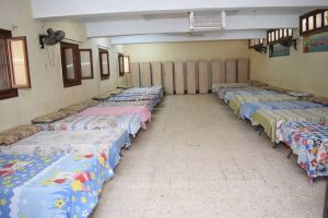 محافظ سوهاج يتفقد استراحات المراقبين 