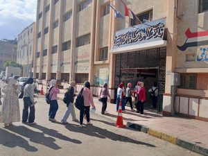 انتهاء امتحان التربية الدينية لطلاب الثانوية العامة 2026 في أجواء من الانضباط 3 IMG 2970 انتهاء امتحان التربية الدينية انتهاء امتحان التربية الدينية لطلاب الثانوية العامة 2026 في أجواء من الانضباط موقع في الجامعة
