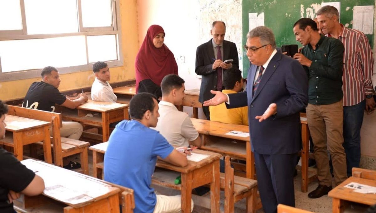 IMG 3013 امتحانات الثانوية العامة 2026 محافظ الدقهلية يتابع امتحانات الثانوية العامة 2026 ببلقاس ويؤكد: لا تهاون مع أي معوقات داخل اللجان موقع في الجامعة
