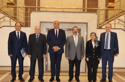 IMG 3084 مجلس أمناء جامعة الإسكندرية الأهلية مجلس أمناء جامعة الإسكندرية الأهلية يقر إنشاء برنامج “علوم التمريض” ويستعرض خطط التطوير للعام الجديد موقع في الجامعة