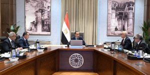 IMG 3101 المدينة الطبية بعين شمس رئيس الوزراء يستعرض تطورات المدينة الطبية بعين شمس وخطط تطوير التعليم العالي موقع في الجامعة