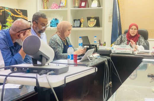 IMG 3355 التظلمات لطلاب الشهادة الإعدادية دعمًا لمستقبل التعليم الفني بالسويس.. مجلس الأمناء يناقش التوسع في تطبيق منظومة المدارس التكنولوجية التطبيقية موقع في الجامعة