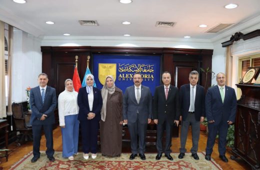 IMG 3443 جامعة الإسكندرية توقع بروتوكول تعاون جامعة الإسكندرية توقع بروتوكول تعاون مع مؤسسة “تداووا” لدعم المستشفيات الجامعية موقع في الجامعة