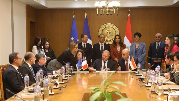 IMG 3573 إنشاء مدرستين للتكنولوجيا التطبيقية لتطوير التعليم الفني.. تفاصيل إنشاء مدرستين للتكنولوجيا التطبيقية بالقاهرة والجيزة موقع في الجامعة
