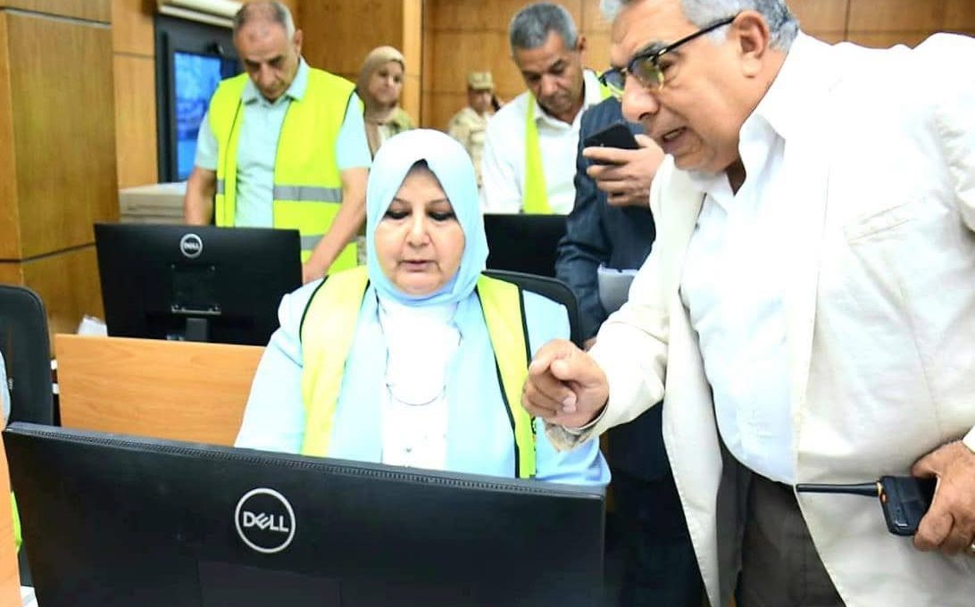 IMG 3822 امتحانات الثانوية العامة محافظ الدقهلية يتابع سير امتحانات الثانوية العامة ويطمئن على انتظام اللجان ويؤكد: توفير الرعاية الكاملة للطلاب أولوية موقع في الجامعة