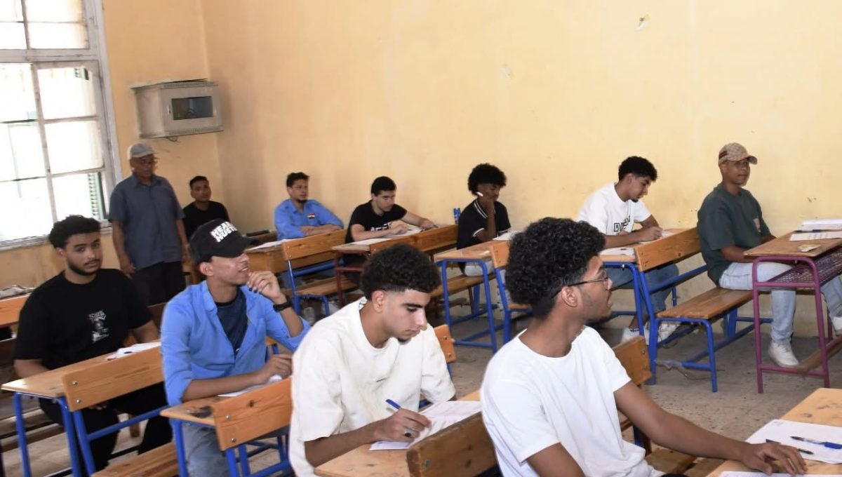 IMG 3835 1 كيمياء للثانوية العامة 2026 أقوى مراجعة كيمياء للثانوية العامة 2026.. 53 سؤالًا بالإجابات النموذجية موقع في الجامعة