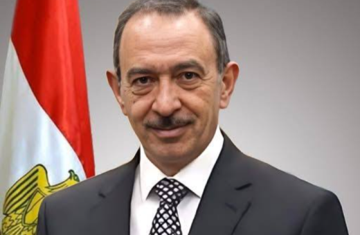 إحالة معلم للتحقيق وإيقافه عن العمل بعد نشر محتوى منسوب لامتحانات 