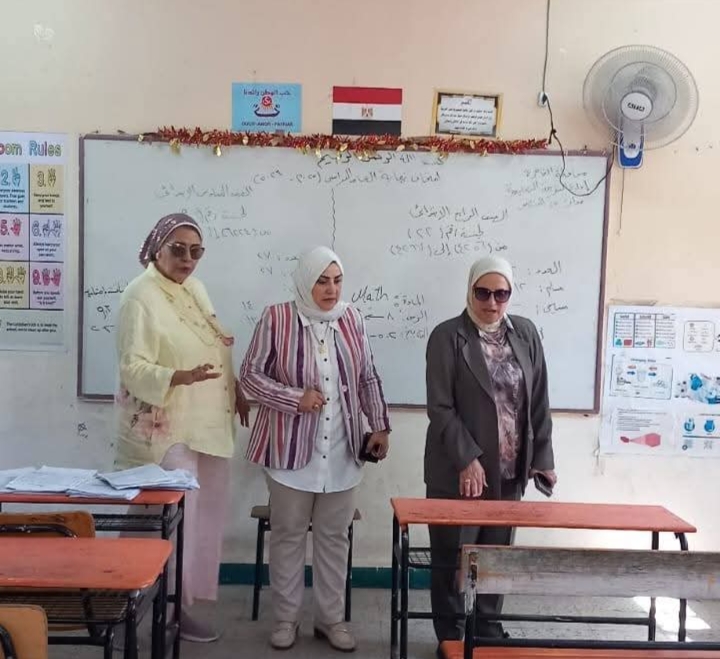 IMG ٢٠٢٦٠٦١٥ ١٧٤٩٢٤ مدير تعليم القاهرة تتابع تجهيزات لجان الثانوية العامة مدير تعليم القاهرة تتابع تجهيزات لجان الثانوية العامة وتؤكد: الانضباط والجاهزية أولوية المرحلة موقع في الجامعة