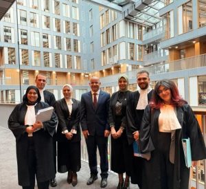 IMG ٢٠٢٦٠٦٢٤ ٢٢٤٥٥٧ حقوق عين شمس تحصد المركز الثاني في مسابقة المحاكمة مصر على منصة الإنجازات القانونية العالمية.. حقوق عين شمس تحصد المركز الثاني في مسابقة المحاكمة الصورية الدولية موقع في الجامعة