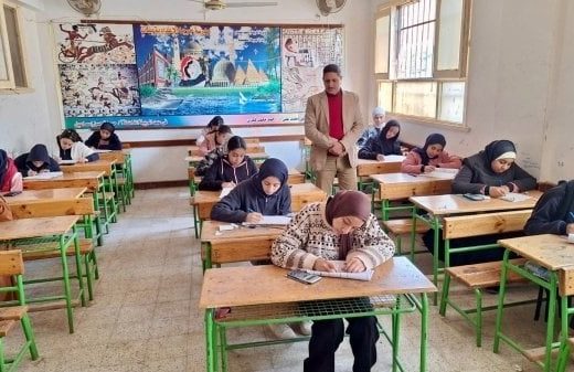 تباين آراء طلاب الشهادة الإعدادية في امتحانات اليوم