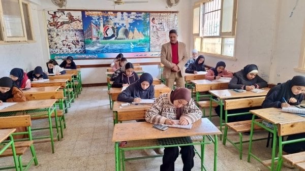 تباين آراء طلاب الشهادة الإعدادية في امتحانات اليوم
