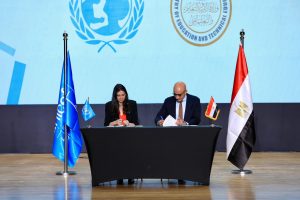 تطوير 100 مدرسة فنية
