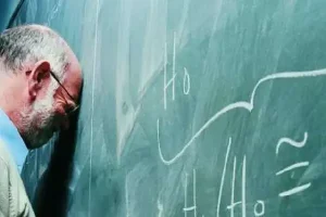 خبراء يحللون لـ"في الجامعة" ظاهرة الاعتداء على المعلمين