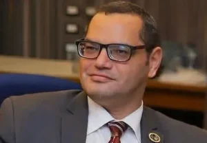 109288 104340 عميد حقوق عين شمس مستشارًا قانونيًا للمجلس الأعلى تكليف عميد حقوق عين شمس مستشارًا قانونيًا للمجلس الأعلى للجامعات موقع في الجامعة
