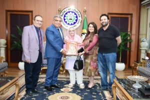 محافظ الدقهلية يكرّم آمال إسماعيل بعد حصولها على الدكتوراه في الـ83