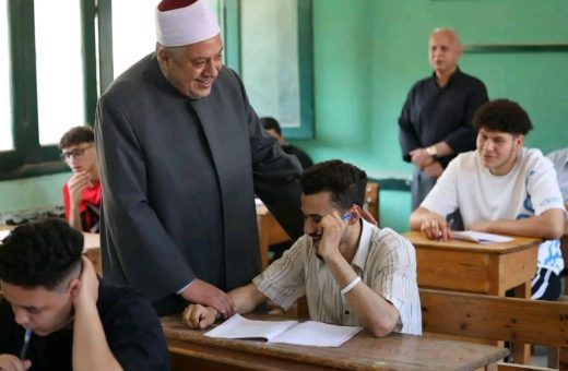 وكيل الأزهر الشريف في لجان الامتحانات