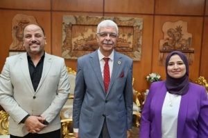 رئيس جامعة المنوفية يعتمد نتيجة أول دفعة بطب الأسنان 