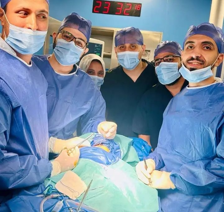 1784392358506 مستشفيات جامعة بنها تنقذ طفلًا بعد اختراق مفك رقبته مستشفيات جامعة بنها تنقذ طفلًا بعد اختراق مفك رقبته في جراحة دقيقة موقع في الجامعة