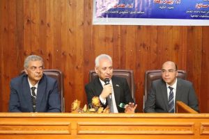 رئيس جامعة المنيا يوجه بصرف مكافأة شهر للأطباء المقيمين الجدد ويعلن بدء دراسة تطوير سكن التمريض 6 رئيس جامعة المنيا يوجه بصرف مكافأة شهر للأطباء المقيمين الجدد