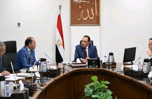 1785246185152 جامعة القاهرة تنفيذاً لتوجيهات الرئيس.. رئيس الوزراء يبحث زيادة حوافز أعضاء هيئة التدريس بالجامعات والمراكز البحثية موقع في الجامعة