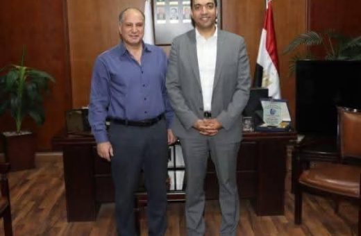 32ce4eed c538 4824 a2c1 c5bdbd7e786c معهد بحوث أمراض العيون رئيس الكلية الملكية لأطباء العيون يزور معهد بحوث أمراض العيون.. تعرف على أبرز التفاصيل موقع في الجامعة