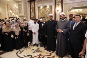 وزير الأوقاف لخريجي منحة المجلس الأعلى للشئون الإسلامية: أنتم سفراء للأزهر الوسطي في أوطانكم 8 4222d971 3580 47e5 a1e8 2c35109cdf3b منحة المجلس الأعلى للشئون الإسلامية وزير الأوقاف لخريجي منحة المجلس الأعلى للشئون الإسلامية: أنتم سفراء للأزهر الوسطي في أوطانكم موقع في الجامعة