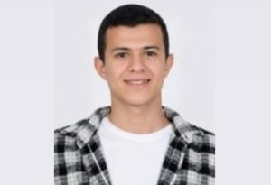 بدر محمود الأول على دبلوم الصنايع 3 سنوات.. “في الجامعة” يفاجئه بالنتيجة وسط زغاريد أسرته ببني سويف 3 BA2FFDBD 3CEA 49A6 B5C6 FABDFDF36C02 بدر محمود الأول على دبلوم الصنايع بدر محمود الأول على دبلوم الصنايع 3 سنوات.. “في الجامعة” يفاجئه بالنتيجة وسط زغاريد أسرته ببني سويف موقع في الجامعة