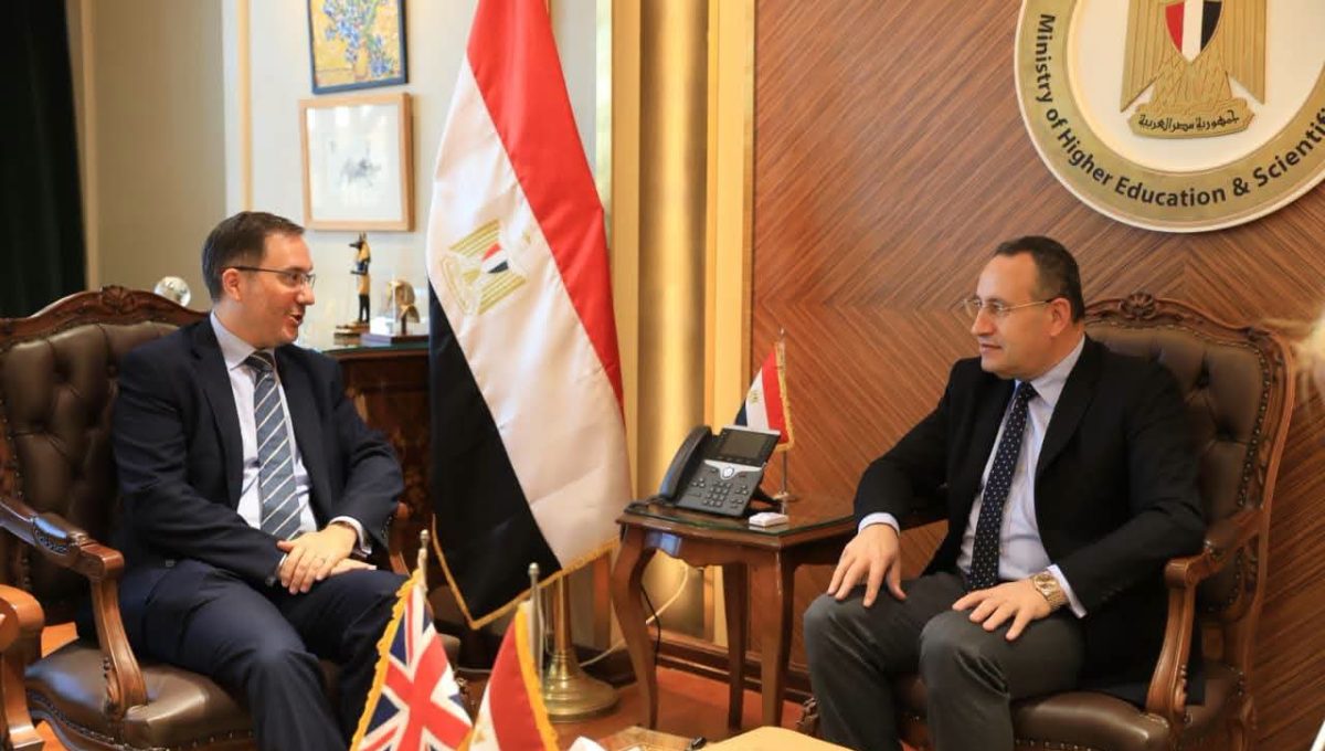 FB IMG 1782975885459 مصر وبريطانيا يبحثان تطوير التعاون في التعليم العالي مصر وبريطانيا يبحثان تطوير التعاون في التعليم العالي والابتكار والتكنولوجيا.. تفاصيل موقع في الجامعة
