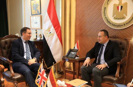 FB IMG 1782975885459 الدكتور أحمد القاصد مصر وبريطانيا يبحثان تطوير التعاون في التعليم العالي والابتكار والتكنولوجيا.. تفاصيل موقع في الجامعة