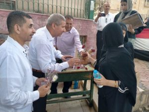 FB IMG 1782980333081 حدادًا على زميلتهم.. طلاب الثانوية العامة بفاقوس يؤدون امتحان الكيمياء والجغرافيا بالملابس السوداء| صور موقع في الجامعة